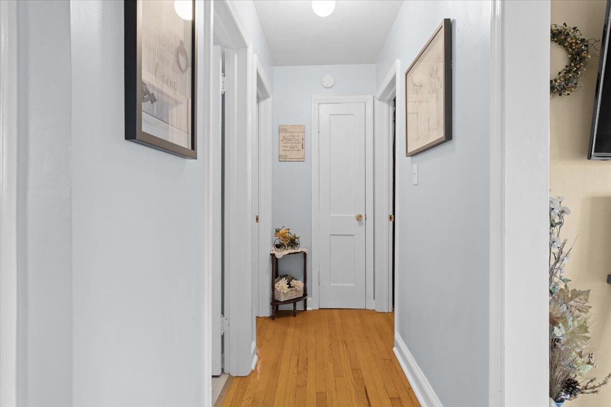 218 Post Road Roanoke, VA 24019 - Photo 12 of 24 a view of gallery with wooden floor