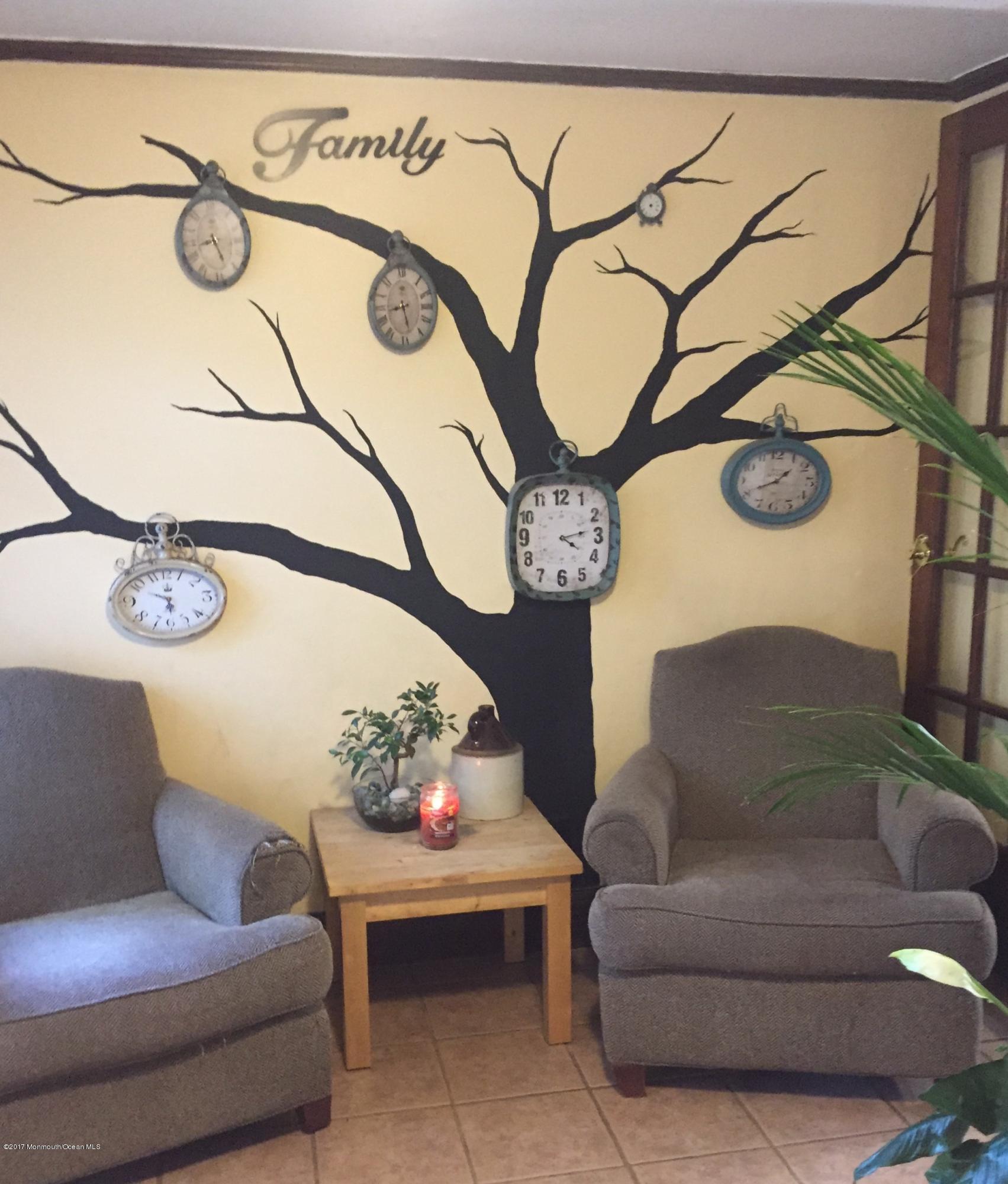 756 Gail Chambers Road Jackson, NJ 08527 - Photo 13 of 27 image