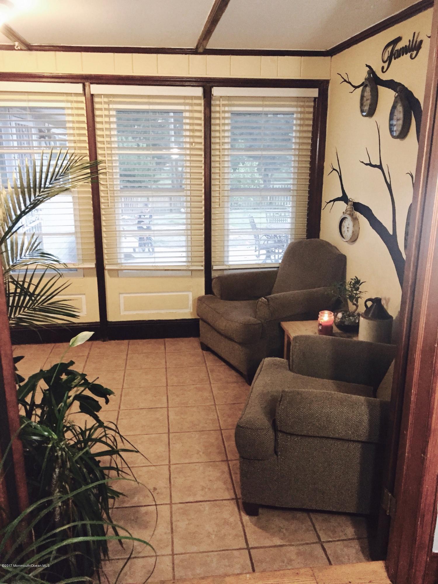 756 Gail Chambers Road Jackson, NJ 08527 - Photo 14 of 27 image