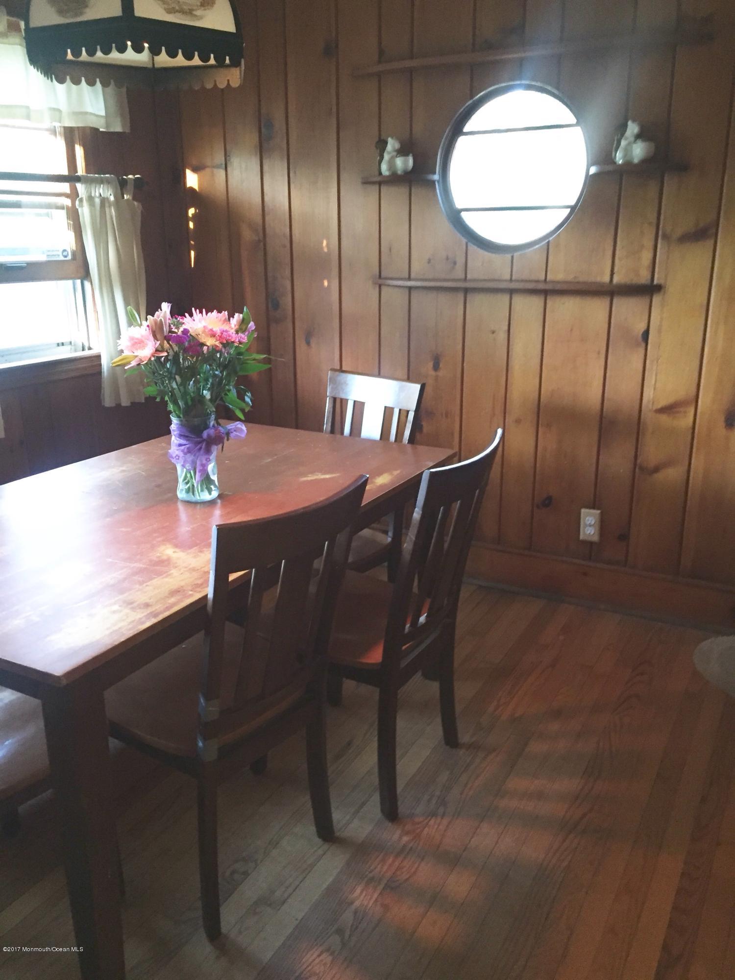 756 Gail Chambers Road Jackson, NJ 08527 - Photo 20 of 27 image