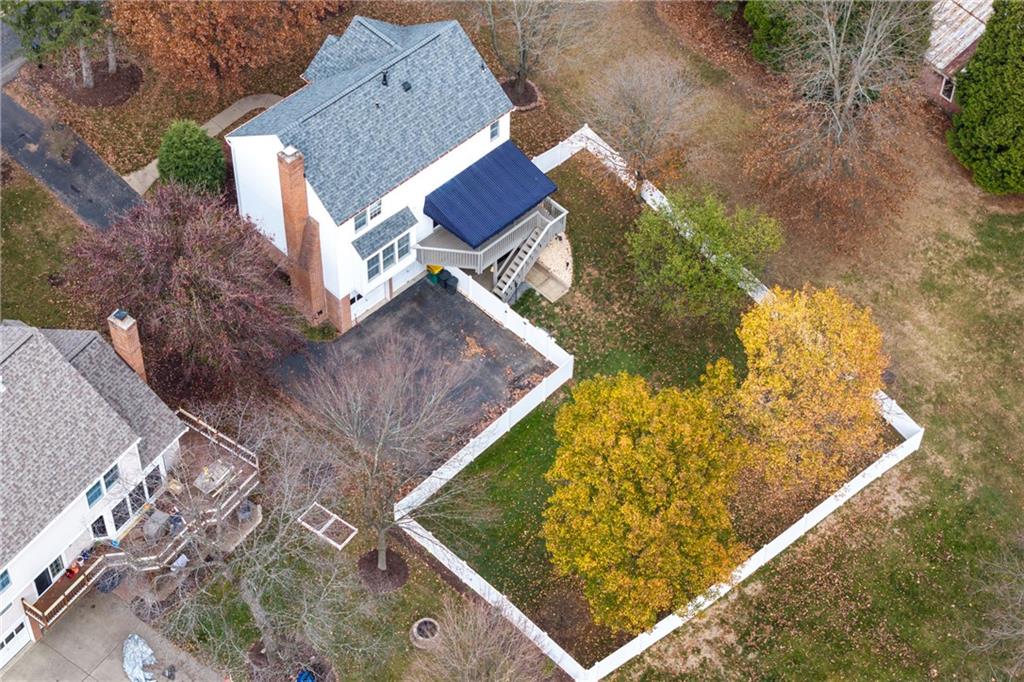 28 McBride Road Canonsburg, PA 15317 - Photo 32 of 33 a view of roof with sitting area