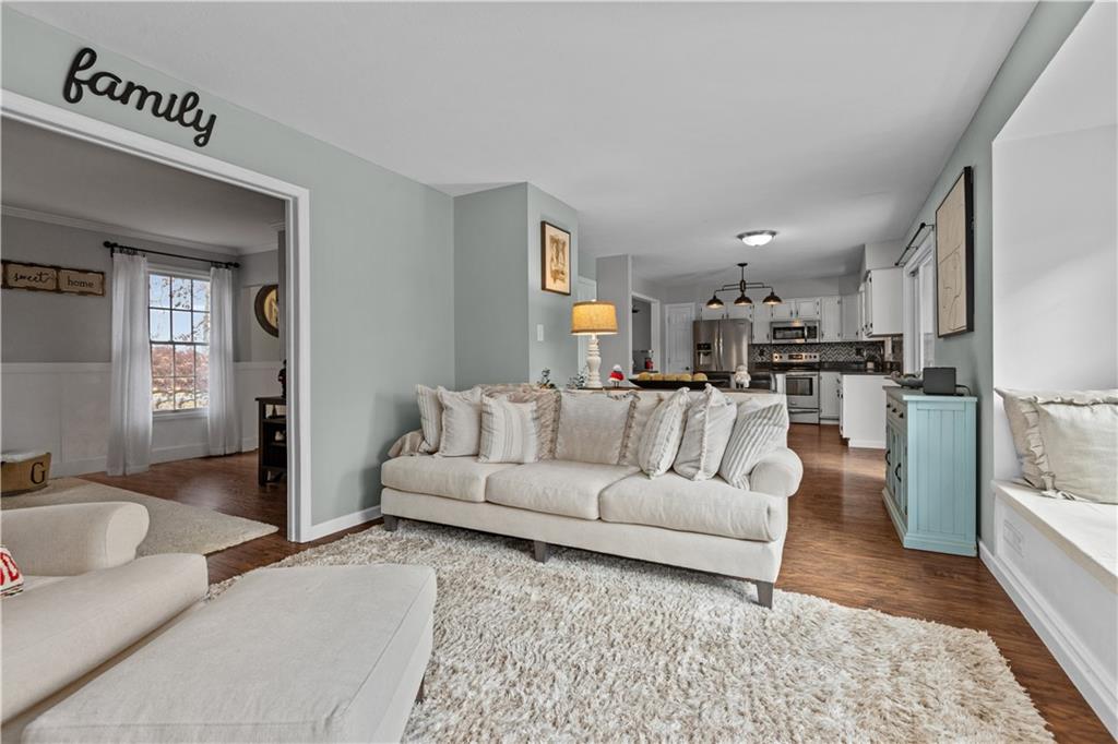 28 McBride Road Canonsburg, PA 15317 - Photo 7 of 33 a living room with furniture and a couch