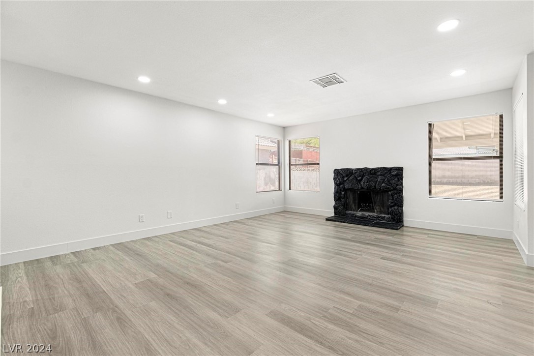 8149 Bridle Path Way Las Vegas, NV 89145 - Photo 8 of 29