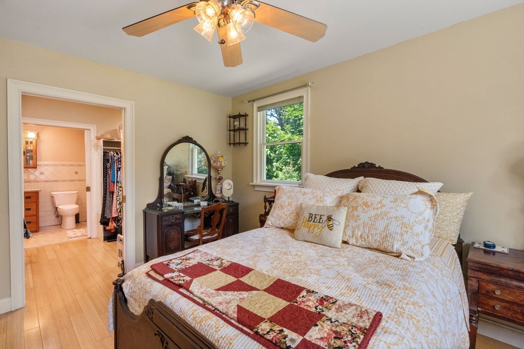 217 Charge Pond Road Wareham, MA 02571 - Photo 14 of 25 Gallery Image 14