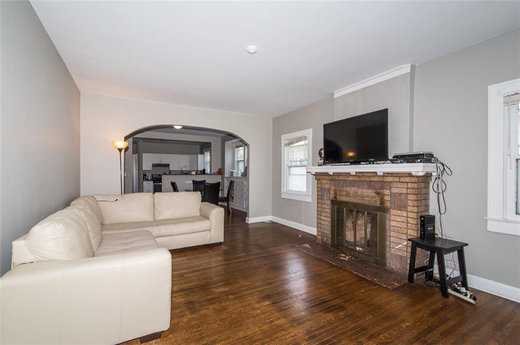 933 North Riley Avenue Indianapolis, IN 46201 - Photo 5 of 39 Gallery Image 5