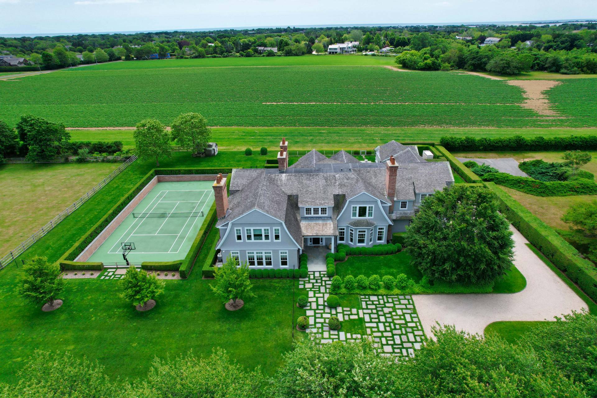 10 Morgan Way Bridgehampton, NY 11932 - Photo 23 of 25