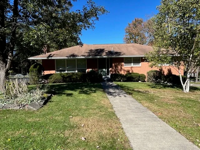 $235,000 | 2 Wellington Court, Endicott, NY 13760