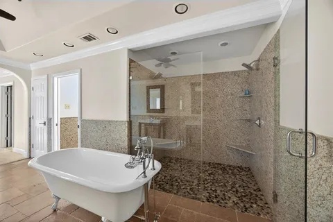 $480,000 | 310 Oakhill Drive, Keene, TX 76059