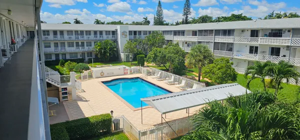 $1,300 | 15610 Northeast 6th Avenue, Unit 37B, Miami, FL 33162