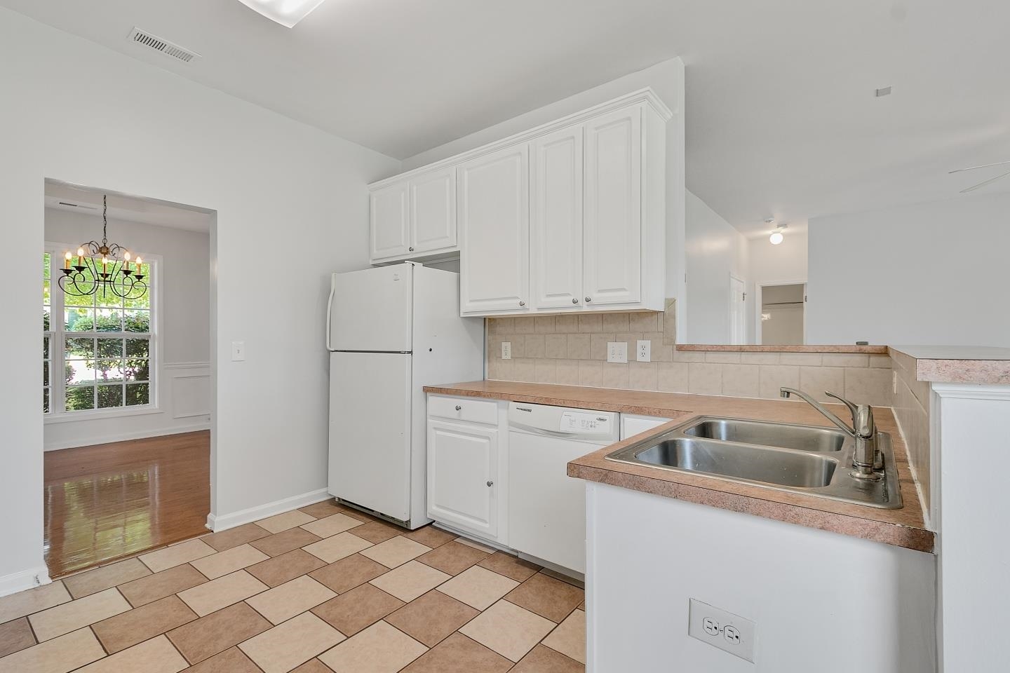 205 Catalan Street Greenville, SC 29607 - Photo 12 of 36