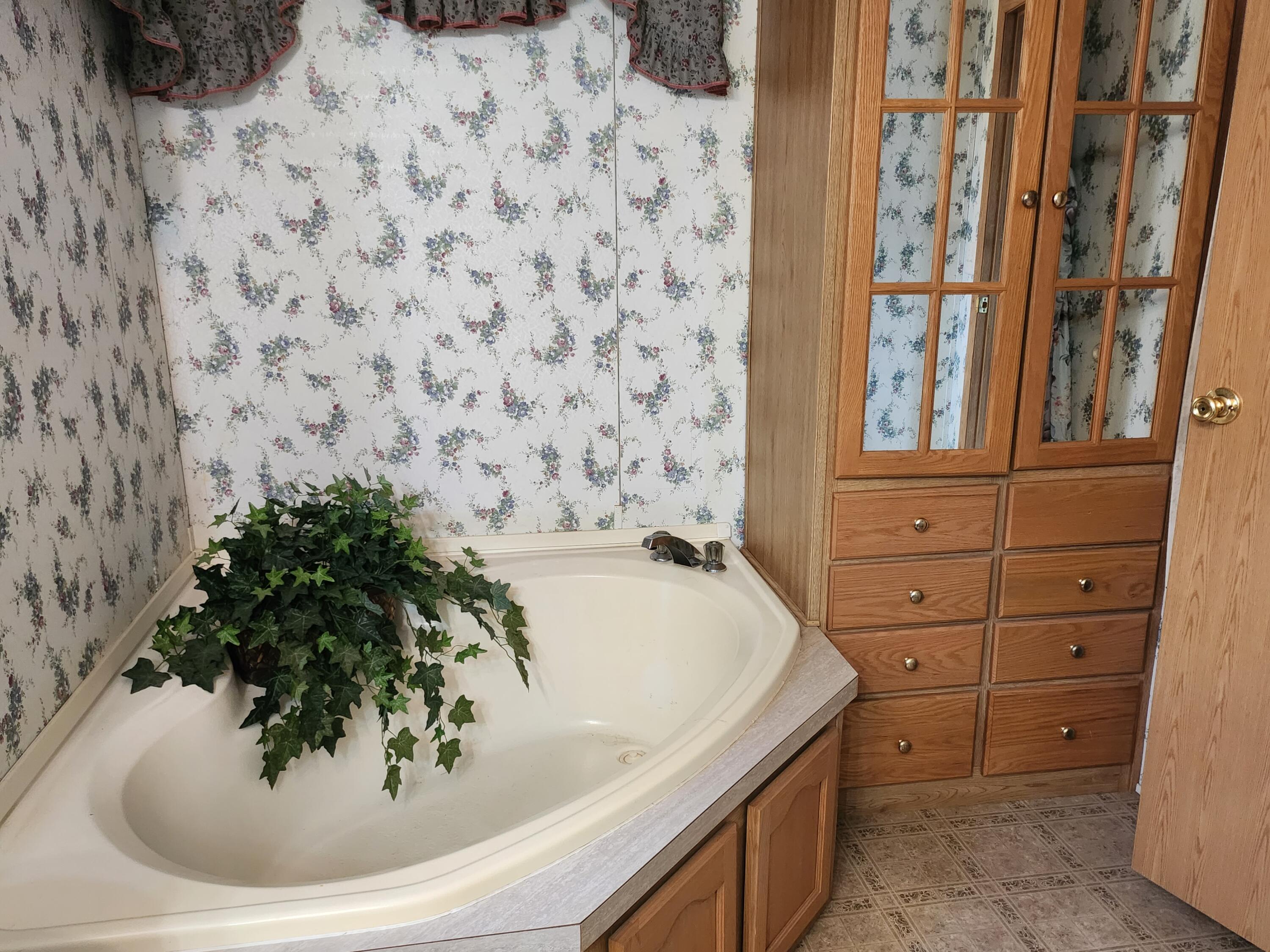 82 Detroit Road Troy, ME 04987 - Photo 16 of 34 20231110_094643
