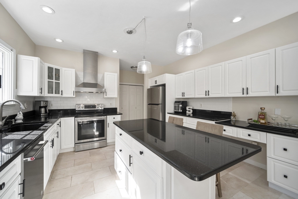 7 Muir Way Marlborough, MA 01752 - Photo 12 of 41