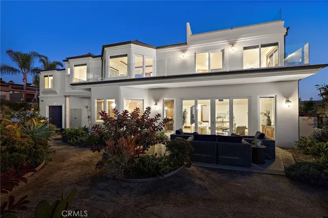 $7,900,000 | 3811 Vista Blanca, San Clemente, CA 92672