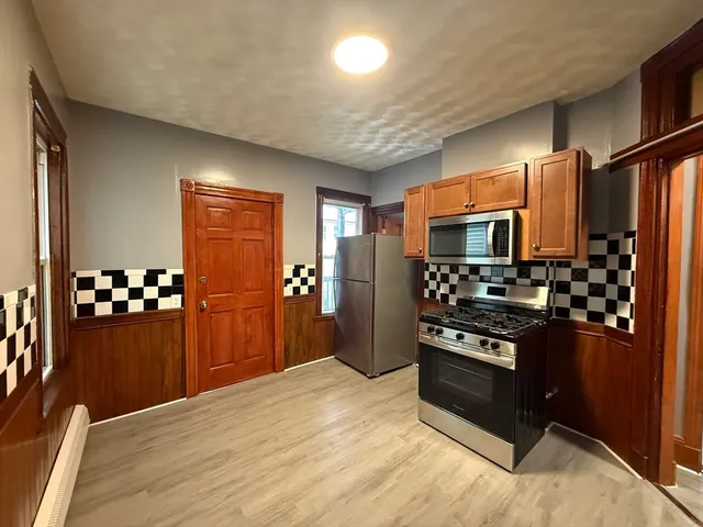 $2,700 | 2 A Marshfield Street, Unit 2, Boston, MA 02119