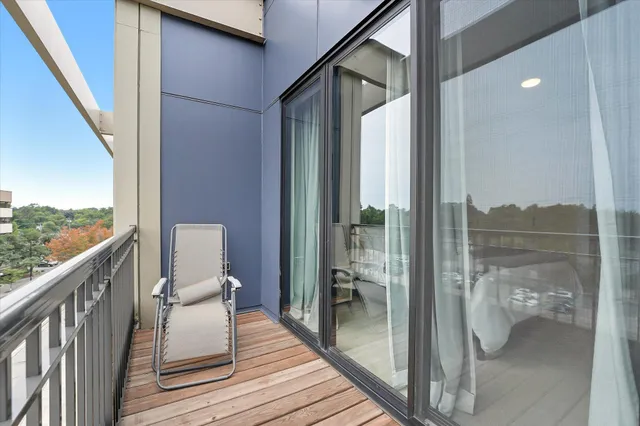 $275,000 | 4525 Park Commons Drive, Unit 520, St. Louis Park, MN 55416