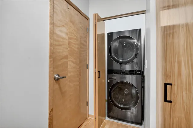 $275,000 | 4525 Park Commons Drive, Unit 520, St. Louis Park, MN 55416