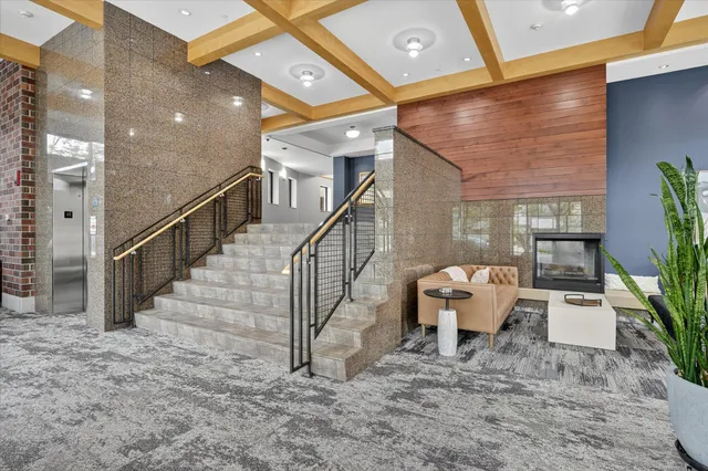 $275,000 | 4525 Park Commons Drive, Unit 520, St. Louis Park, MN 55416