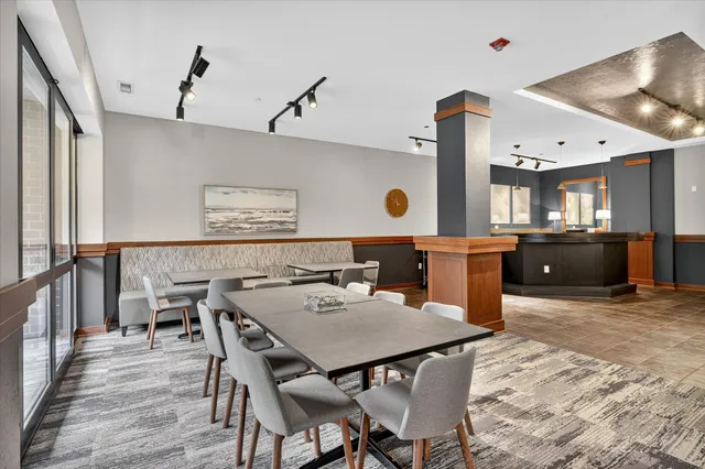 $275,000 | 4525 Park Commons Drive, Unit 520, St. Louis Park, MN 55416