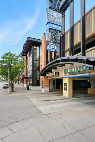 $275,000 | 4525 Park Commons Drive, Unit 520, St. Louis Park, MN 55416