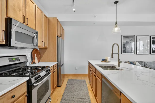 $275,000 | 4525 Park Commons Drive, Unit 520, St. Louis Park, MN 55416