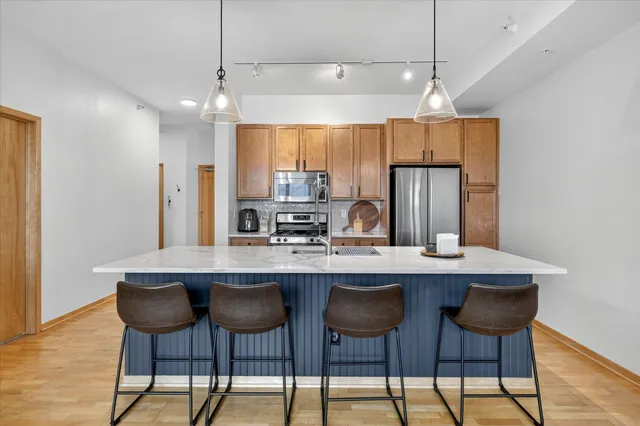 $275,000 | 4525 Park Commons Drive, Unit 520, St. Louis Park, MN 55416