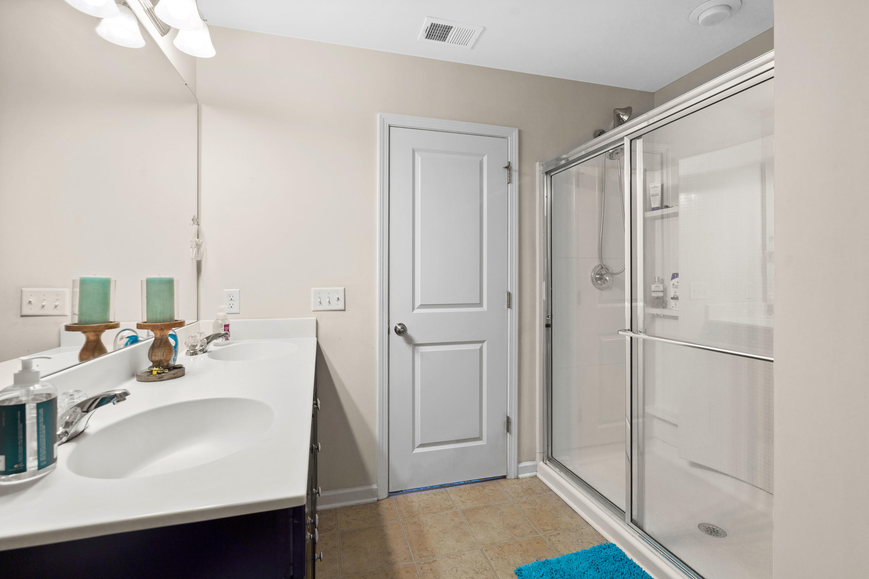 346 Iveson Road Summerville, SC 29486 - Photo 17 of 19 Full bathroom upstairs