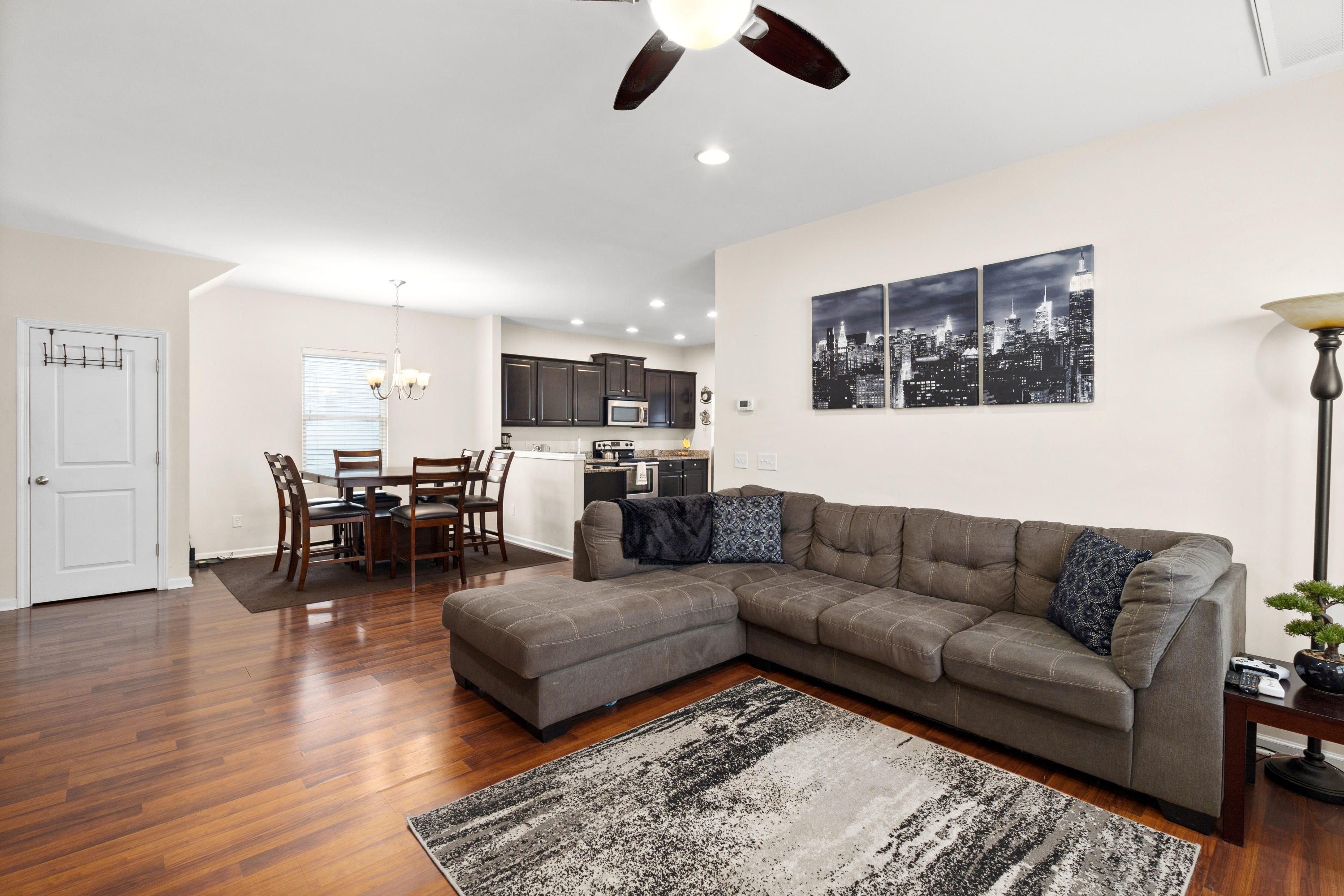 346 Iveson Road Summerville, SC 29486 - Photo 8 of 19 Family Room