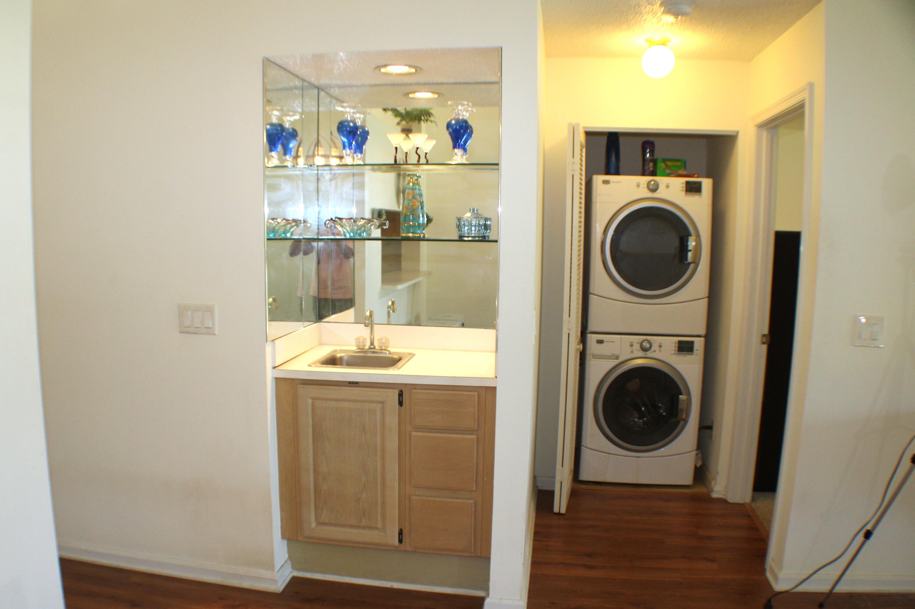 1082 Keystone Drive, Unit C Jupiter, FL 33458 - Photo 8 of 26 Living