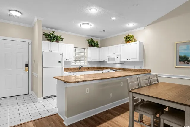 $250,000 | 4815 Orchid Way, Unit 302, Myrtle Beach, SC 29577