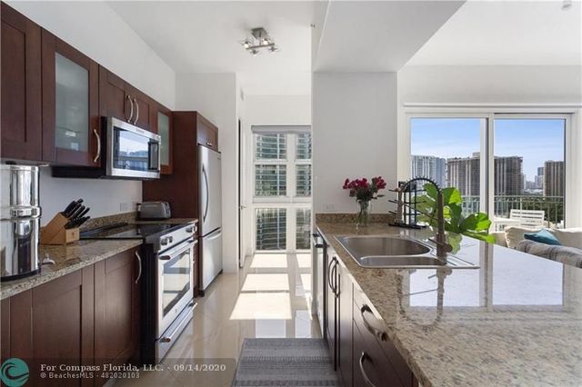 $395,500 | 20000 East Country Club Drive, Unit TS01, Aventura, FL 33180