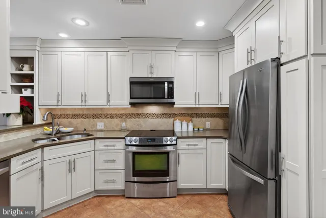 $329,900 | 105 Deer Ford Drive, Lancaster, PA 17601