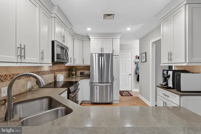 $329,900 | 105 Deer Ford Drive, Lancaster, PA 17601