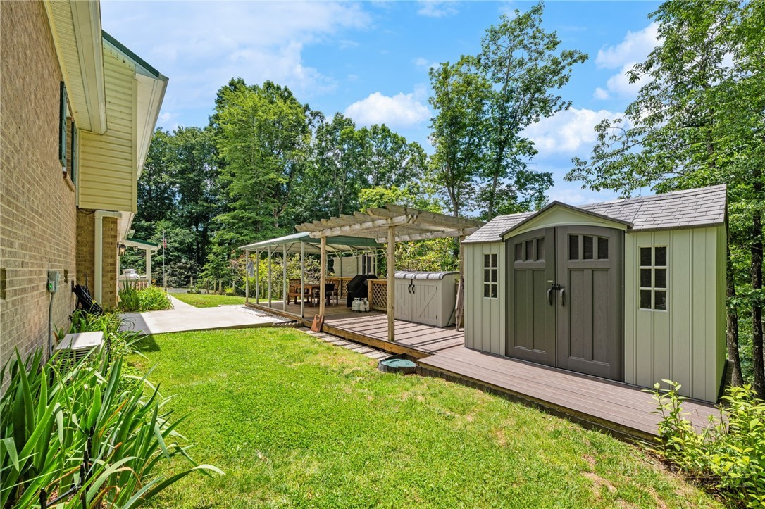 945 7 Oaks Road Boone, NC 28607 - Photo 35 of 50