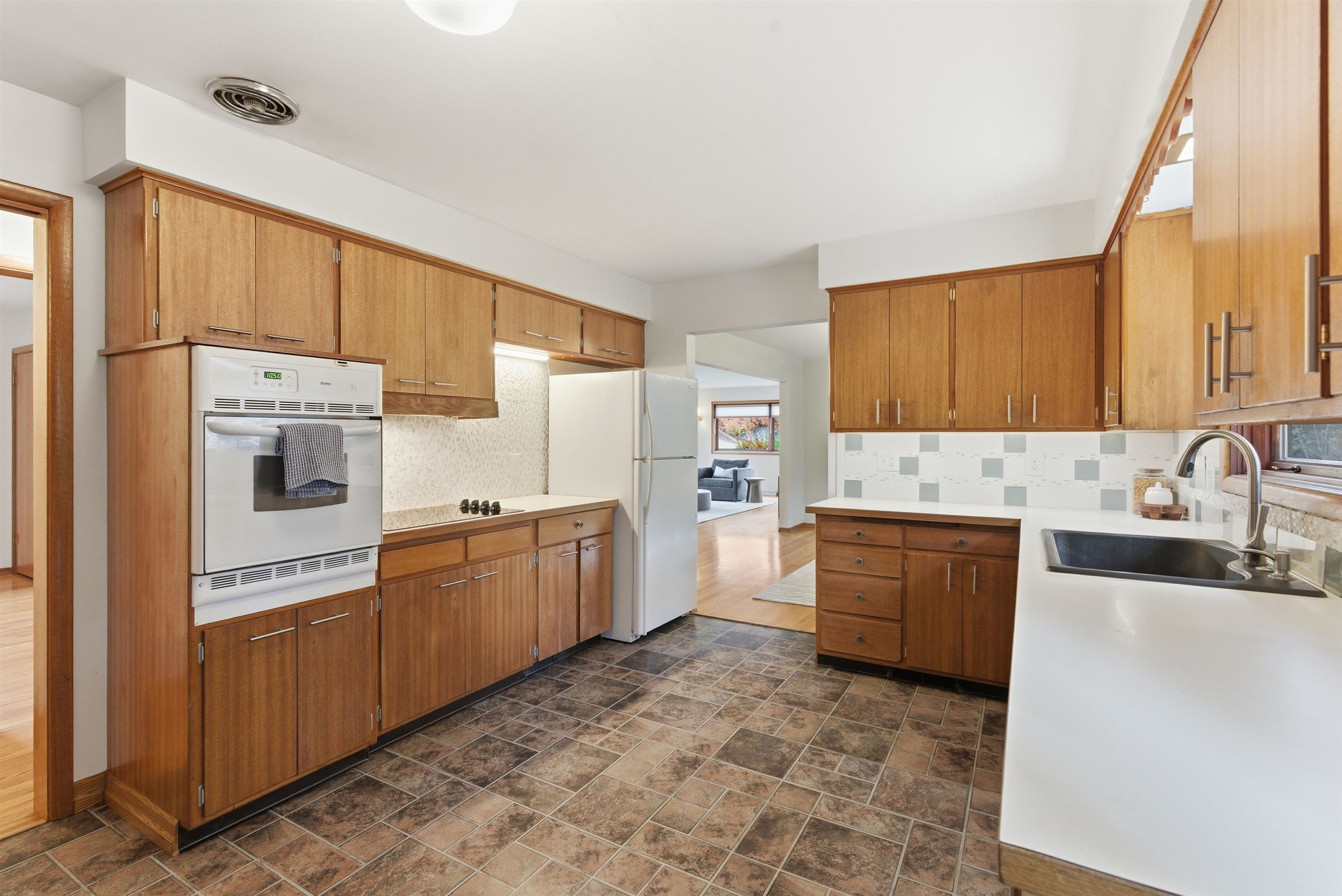 1907 South Oneida Place Spokane, WA 99203 - Photo 14 of 50