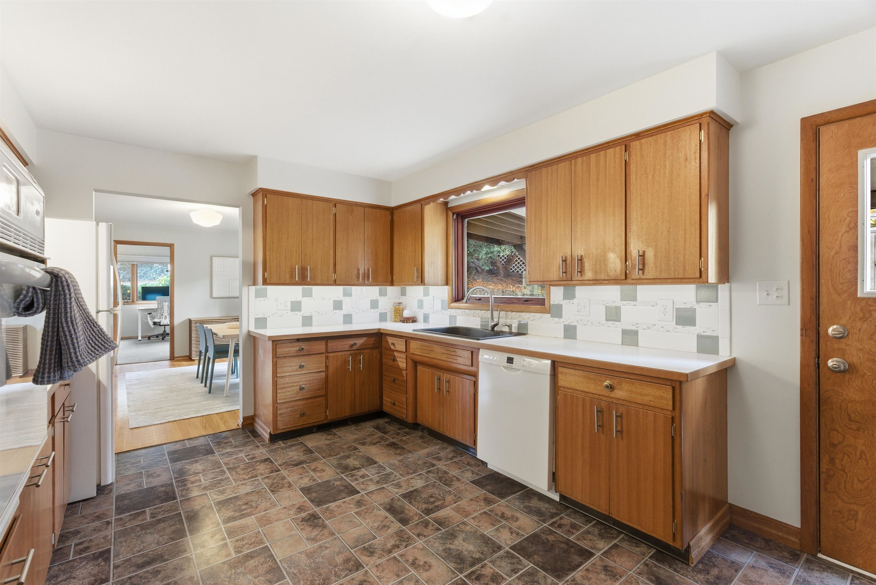 1907 South Oneida Place Spokane, WA 99203 - Photo 15 of 50