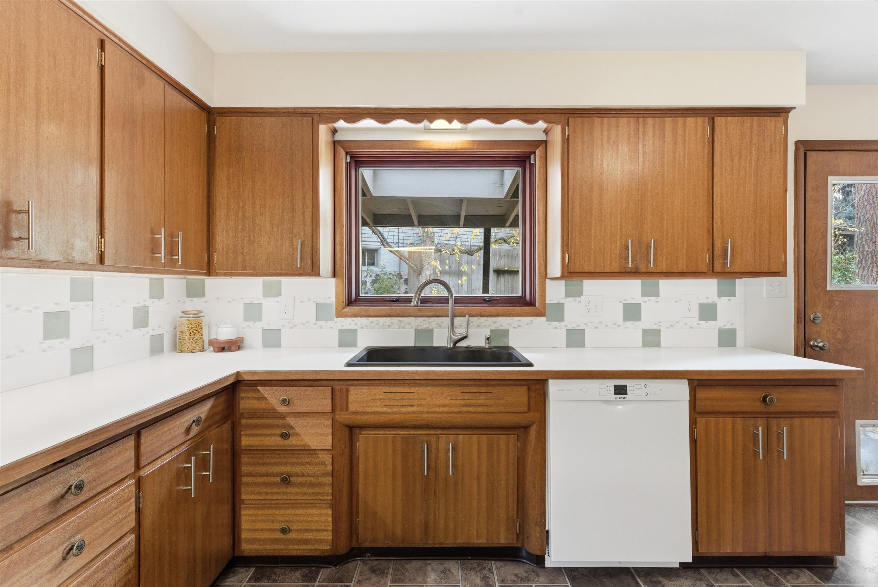 1907 South Oneida Place Spokane, WA 99203 - Photo 17 of 50