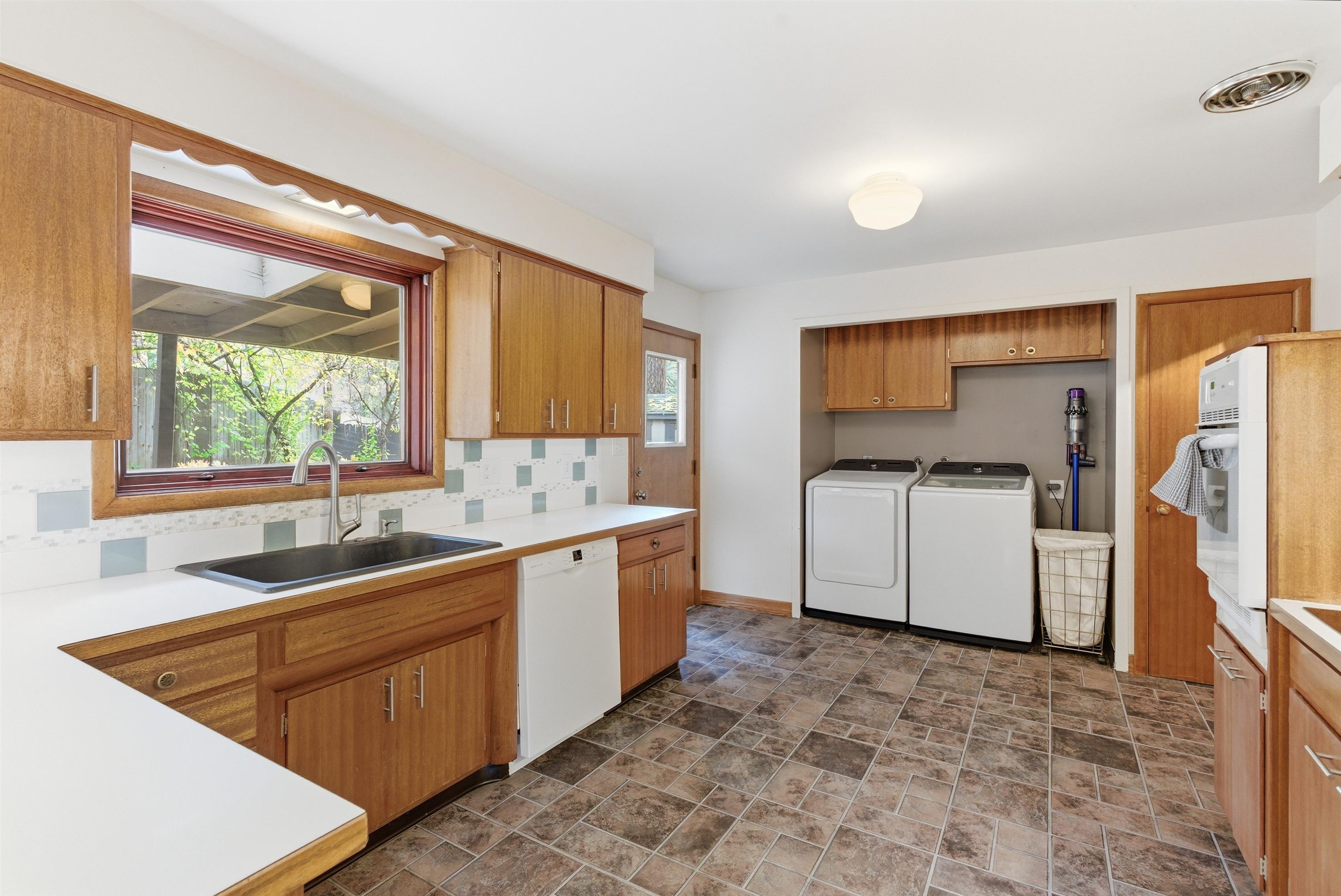 1907 South Oneida Place Spokane, WA 99203 - Photo 18 of 50