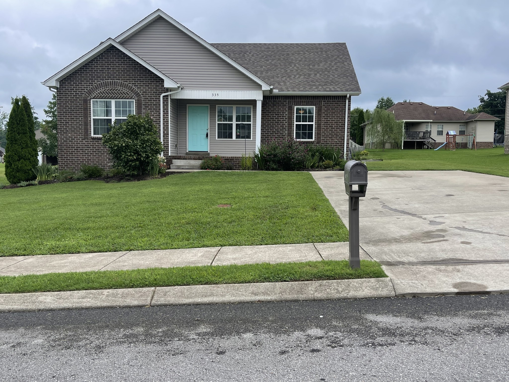 335 Gallop Lane Springfield, TN 37172 - Photo 1 of 27 Gallery Image 1