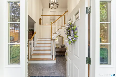 $775,000 | 29 Narragansett Trail, Newtown, CT 06482