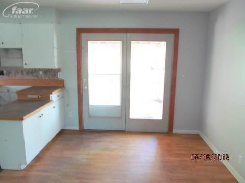 1168 South Genesee Road Burton, MI 48509 - Photo 11 of 17 20356855-10.JPG