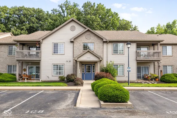 $165,000 | 9820 Legends Creek Drive, Unit 208, Indianapolis, IN 46229