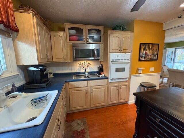 4 Grandview Drive Old Orchard Beach, ME 04064 - Photo 16 of 32 kitchen 4