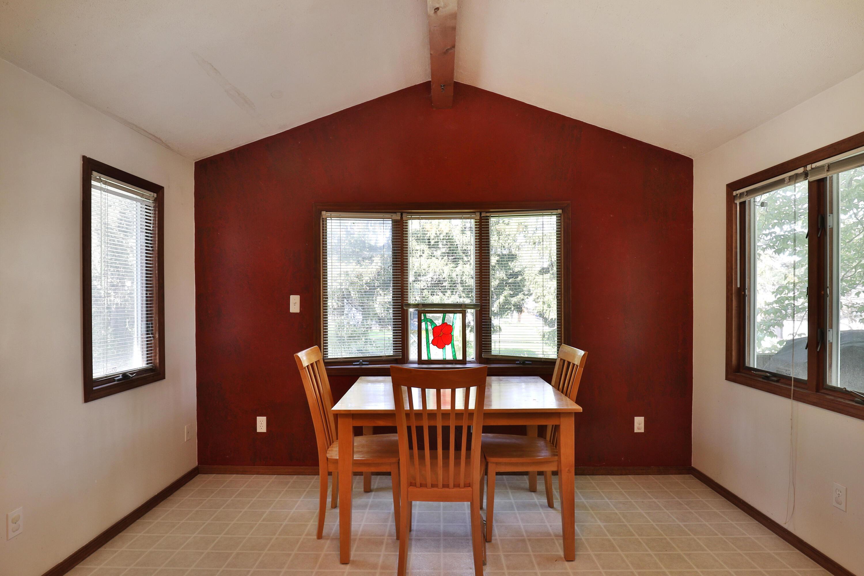 1658 Parkgate Road Columbus, OH 43229 - Photo 10 of 26 Gallery Image 10