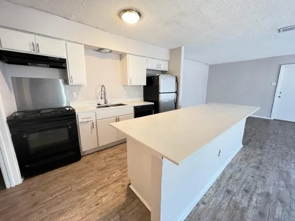 $1,250 | 8928 Greenmound Avenue, Dallas, TX 75217