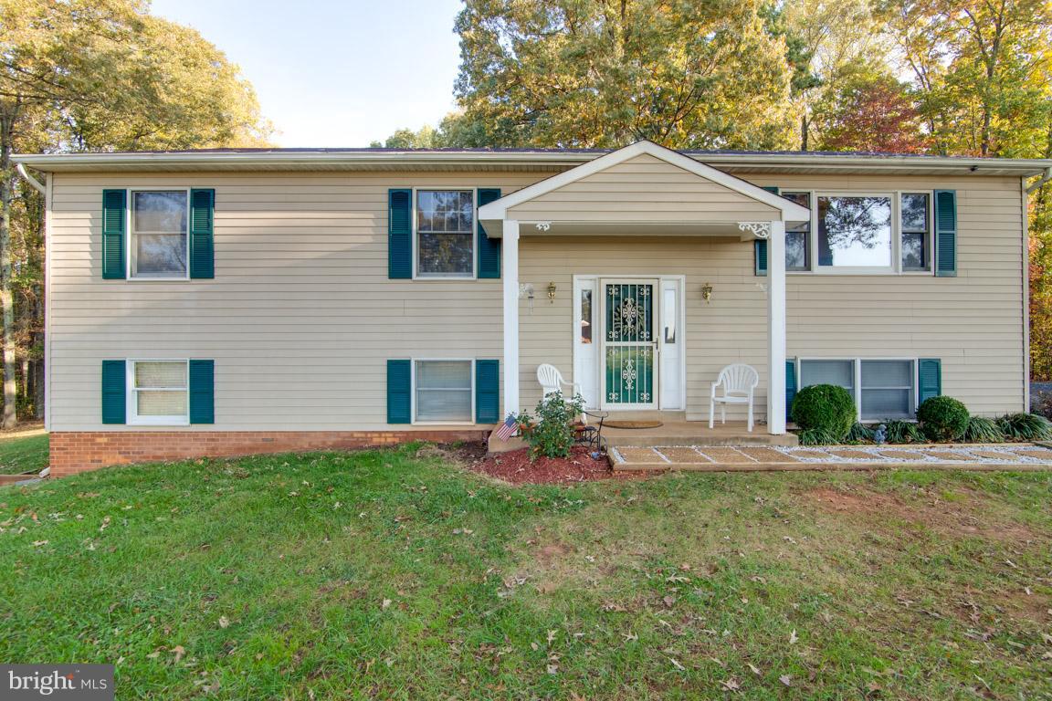 3216 Midland Road Midland, VA 22728 - Photo 1 of 30 Exterior (Front)