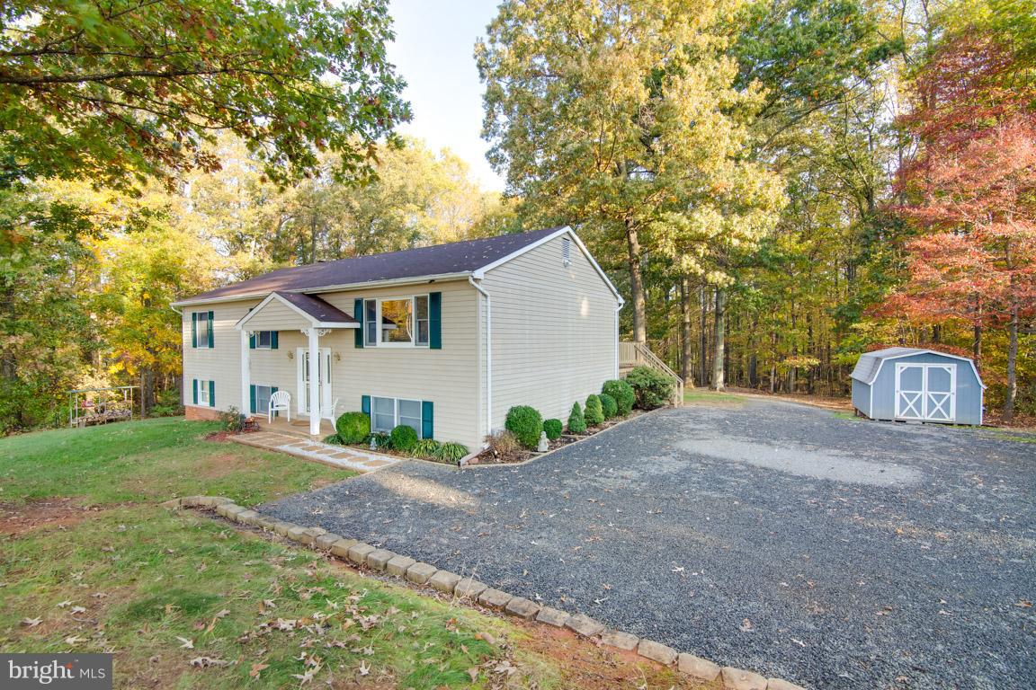 3216 Midland Road Midland, VA 22728 - Photo 4 of 30 Ample parking plus 2 car garage in rear