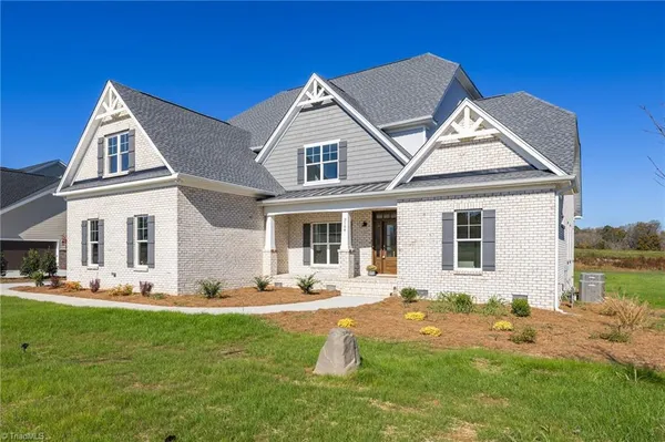 $789,900 | 3104 Pasture View Drive, Summerfield, NC 27358