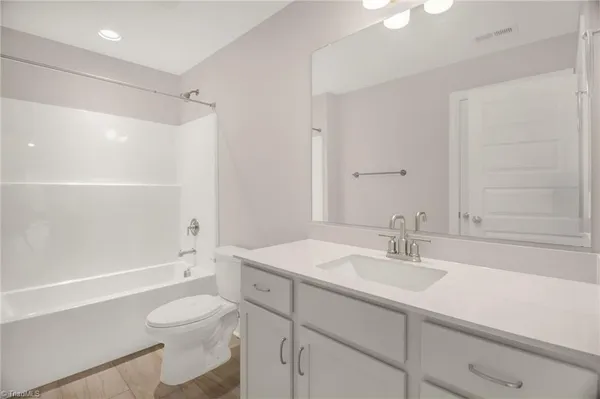 $789,900 | 3104 Pasture View Drive, Summerfield, NC 27358