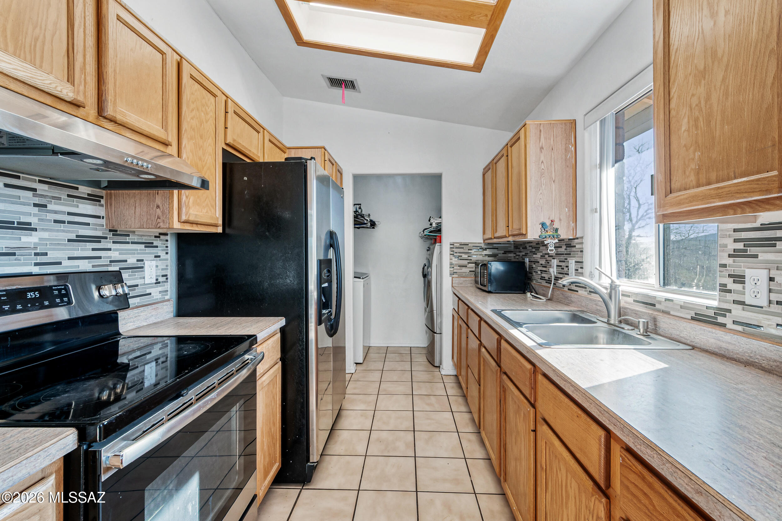 1626 Canta Court Rio Rico, AZ 85648 - Photo 11 of 43 Kitchen