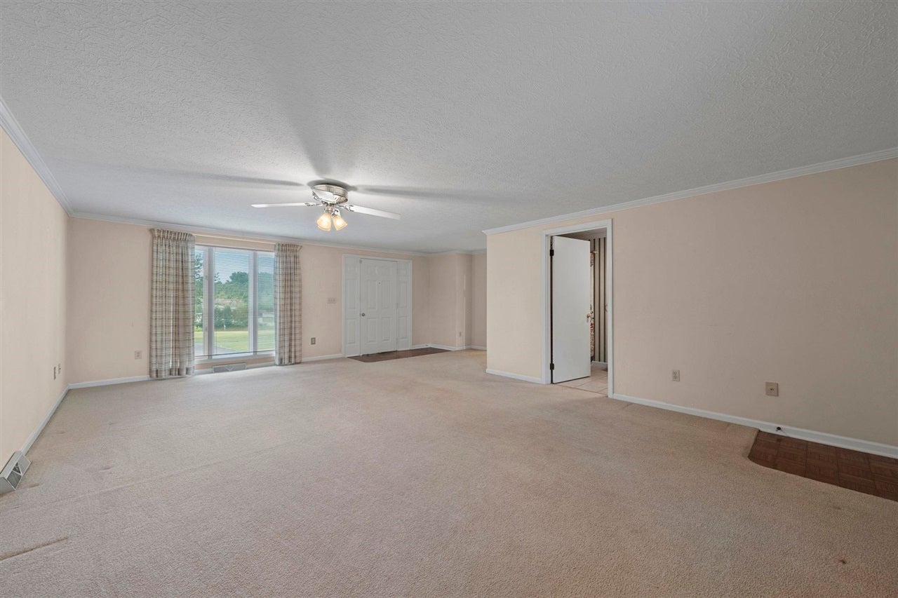 2070 Edmonton Road Glasgow, KY 42141 - Photo 10 of 28 Gallery Image 10